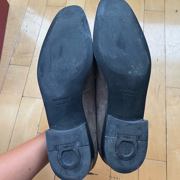 Men’s Ferragamo loafers. Size 12. Grey suede. - Picture 5 of 7